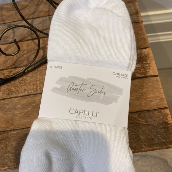 Capelli of New York Women’s Quarter Socks - Picture 2 of 6